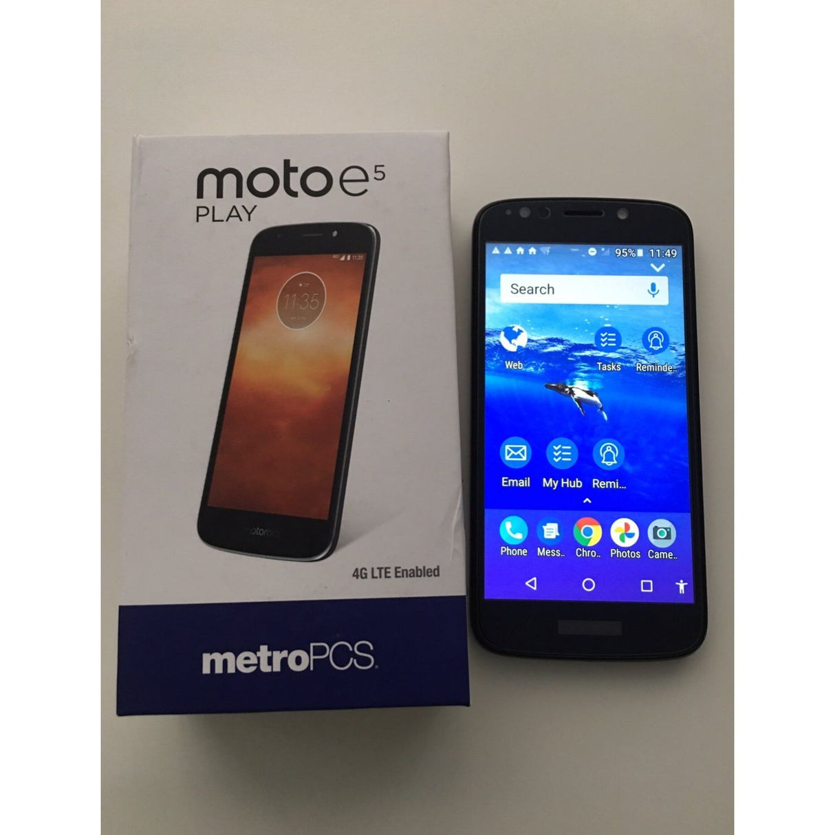 Motorola E5 Play (GSM Unlocked) 16GB - Black