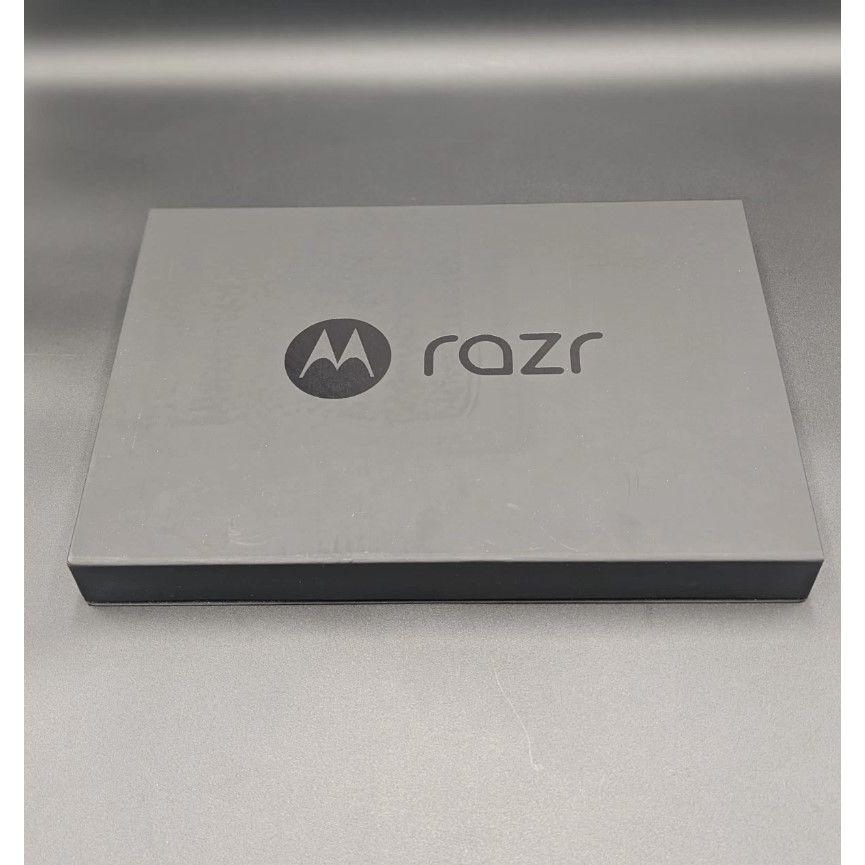 Motorola Razr+ Plus 5G (2024) 256GB XT2451-1. (T-Mobile Locked) W/ Mot ...
