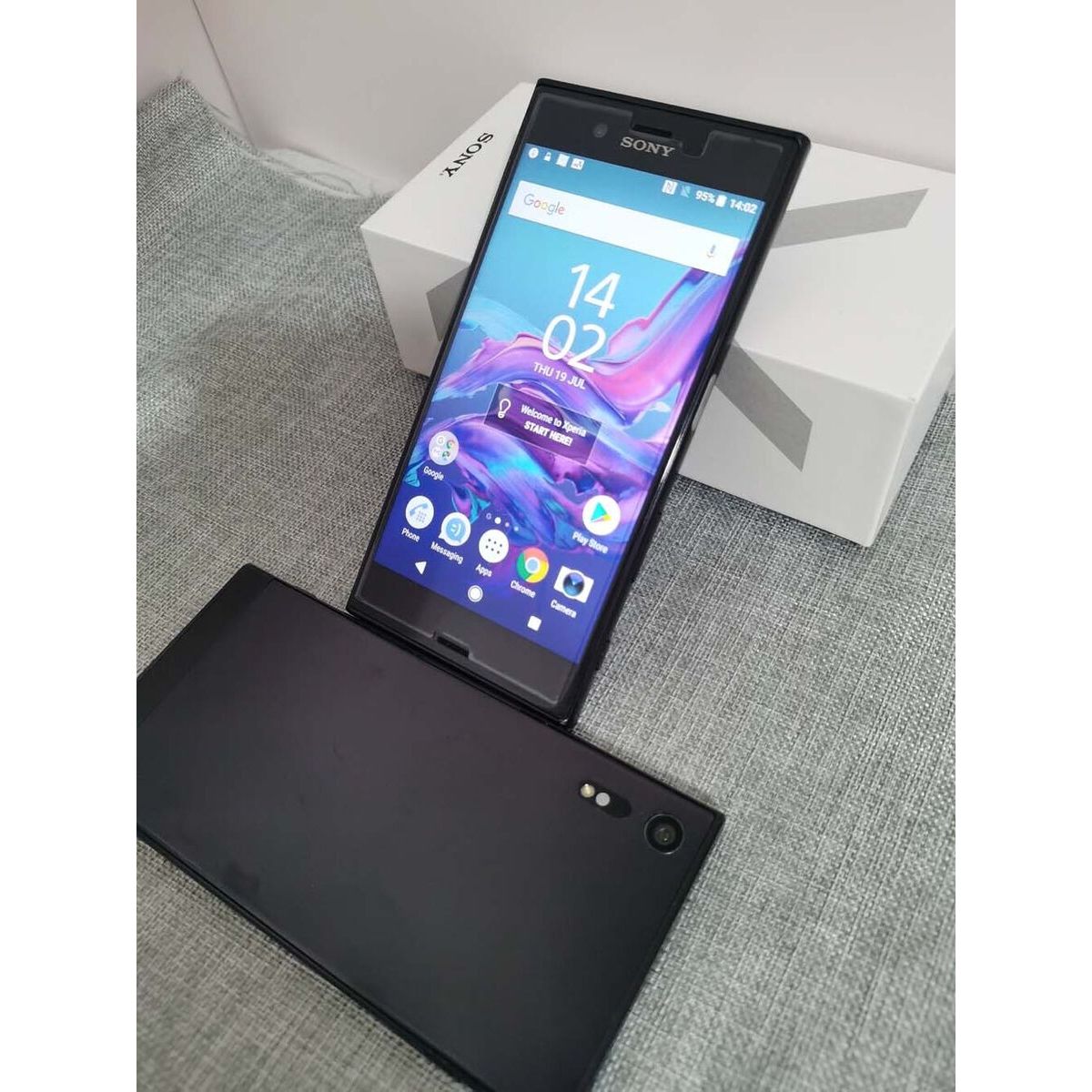 Sony Xperia XZ F8332 Smartphone (Unlocked  4G  Silver)