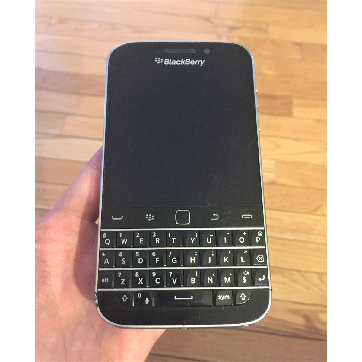 BlackBerry Classic - 16 GB - Black - AT&T - GSM